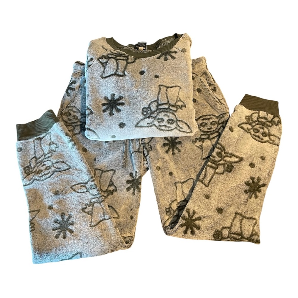 Star Wars Women’s Pajama Christmas Set - Gray and Green
